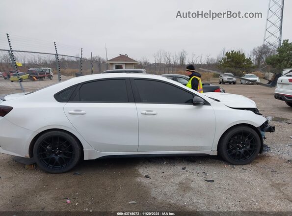 3KPF44AC7NE424305 2022 KIA FORTE Белый Панорамный вид салона 360°