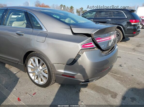 3LN6L2LU2GR630331 2016 LINCOLN MKZ HYBRID Pewter Widok wnętrza z tyłu