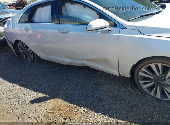 3LN6L5MU7HR630357 2017 LINCOLN MKZ HYBRID Белый Вид салона спереди