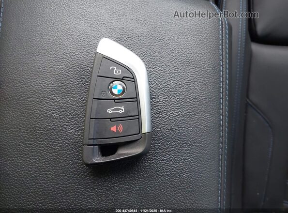 3MF13DM02P8D53723 2023 BMW M2 Черный Вид панели приборов