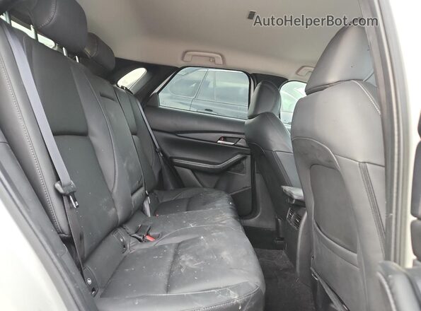 3MVDMBBM5PM585326 2023 MAZDA CX-30 Белый Вид задней части салона