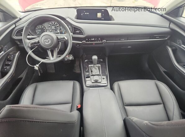 3MVDMBBM5SM759999 2025 MAZDA CX-30 Красный Вид панели приборов