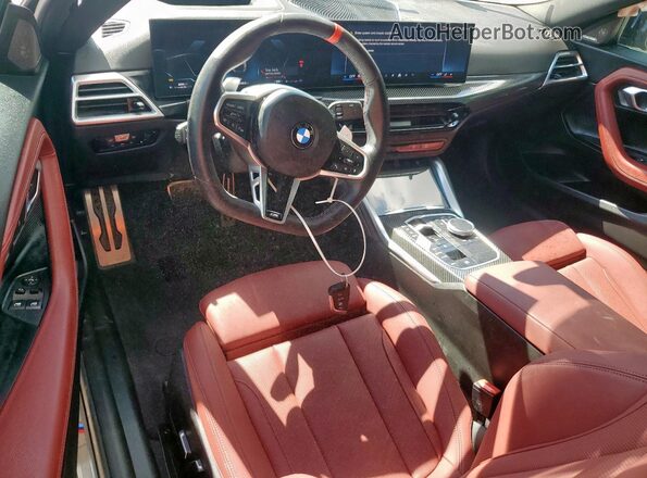 3MW43CM09S8F24595 2025 BMW M2 Серый Вид панели приборов