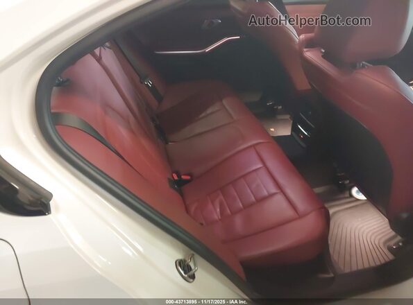 3MW49FF03R8E72825 2024 BMW M3 White Widok naklejki z numerem VIN