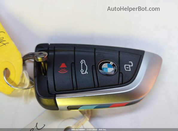 3MW49FF07R8D94825 2024 BMW M3 Blue Вид панелі приладів