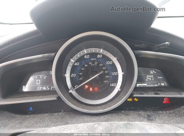 3MYDLBYV0JY325423 2018 TOYOTA YARIS IA Серебряный Вид задних сидений