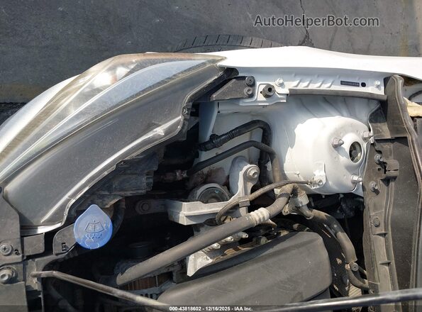 3MYDLBYV4JY312593 2018 TOYOTA YARIS IA White 