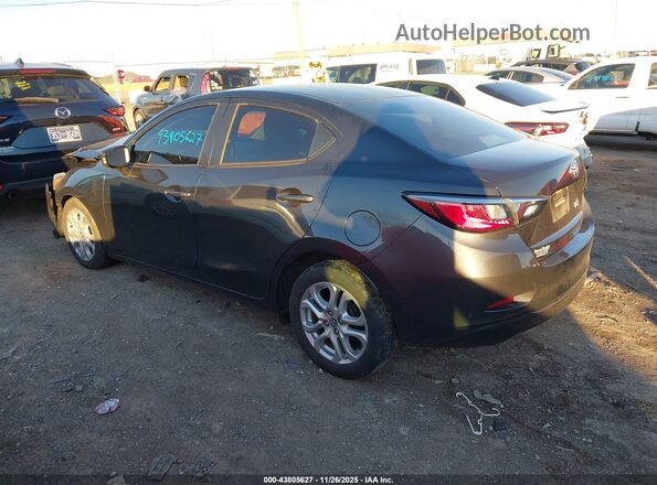 3MYDLBYV5HY177568 2017 TOYOTA YARIS IA Gray Tył lewy