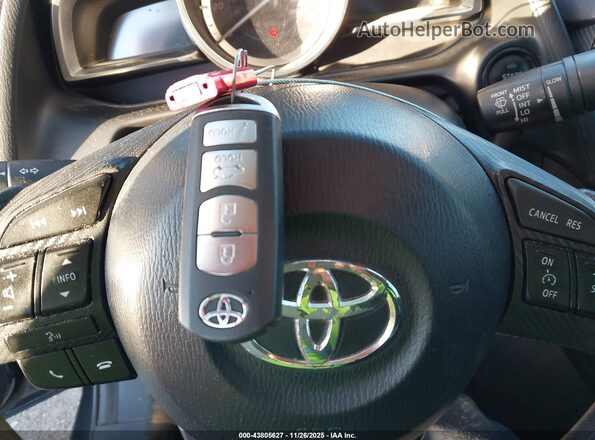 3MYDLBYV5HY177568 2017 TOYOTA YARIS IA Gray Widok deski rozdzielczej