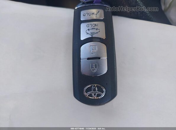 3MYDLBYV7HY156091 2017 TOYOTA YARIS IA White Вид панелі приладів