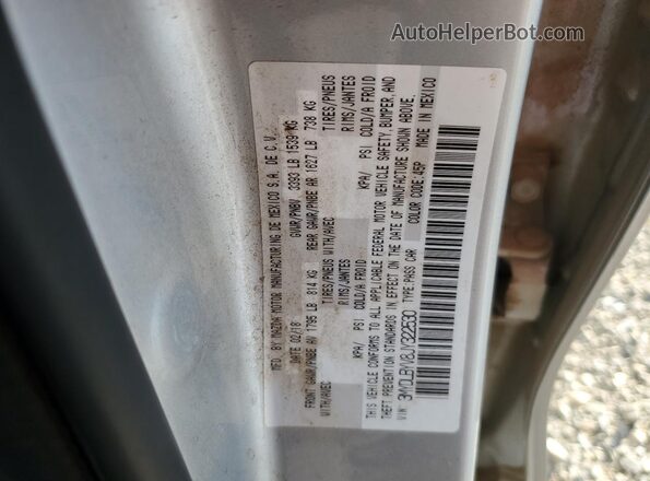 3MYDLBYV8JY322530 2018 TOYOTA YARIS Silver Engine compartment view