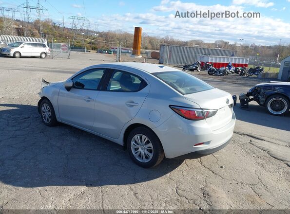 3MYDLBYV9KY517909 2019 TOYOTA YARIS Белый Задняя левая четверть