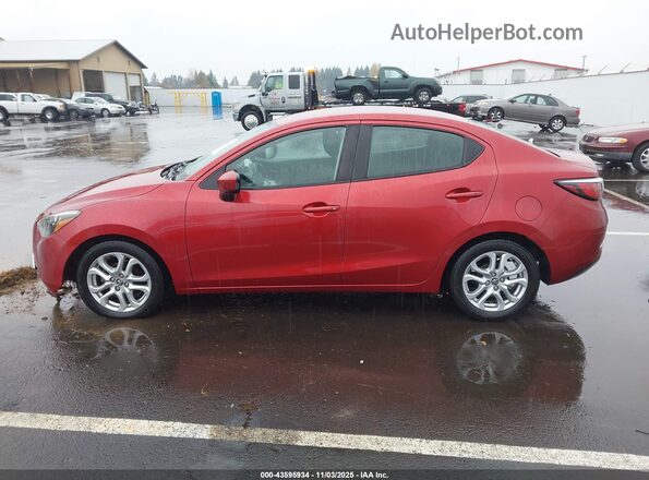 3MYDLBYVXHY171622 2017 TOYOTA YARIS IA Красный Панорамный вид салона 360°