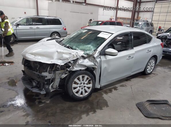 3N1AB7AP6JY247875 2018 NISSAN SENTRA Silver წინა მარცხენა ხედი სამი მეოთხედიდან