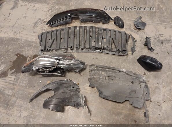 3N1CE2CP0JL353770 2018 NISSAN VERSA NOTE Черный Панорамный вид салона 360°