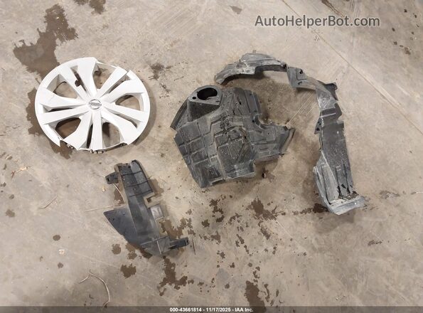3N1CE2CP0JL353770 2018 NISSAN VERSA NOTE Черный Вид задней части салона
