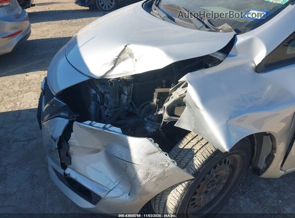 3N1CE2CP8JL360028 2018 NISSAN VERSA NOTE Серебряный Вид спереди
