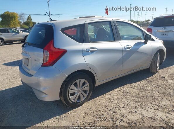 3N1CE2CP8JL360028 2018 NISSAN VERSA NOTE Серебряный Задняя правая четверть
