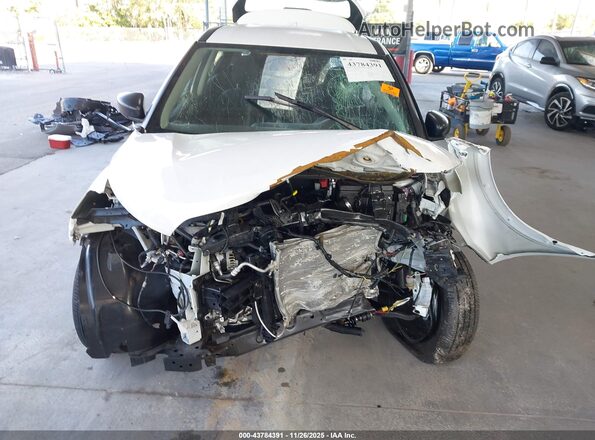 3N1CP5BV7PL543571 2023 NISSAN KICKS Белый Вид спереди