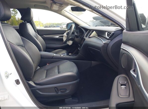 3PCAJ5BA1PF108711 2023 INFINITI QX50 Белый Вид салона спереди