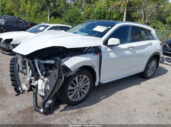 3PCAJ5BA1PF108711 2023 INFINITI QX50 Белый Передняя левая четверть