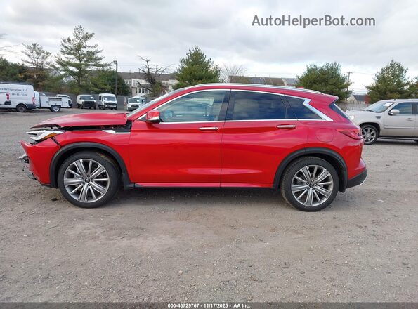 3PCAJ5EB1PF109071 2023 INFINITI QX50 Red Widok wnętrza 360 stopni
