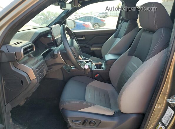 3TMLB5JN4RM012466 2024 TOYOTA LE Gray Front interior view
