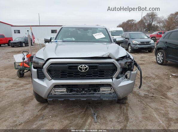 3TMLB5JN9SM117462 2025 TOYOTA TACOMA Серебряный Вид щитка приборов