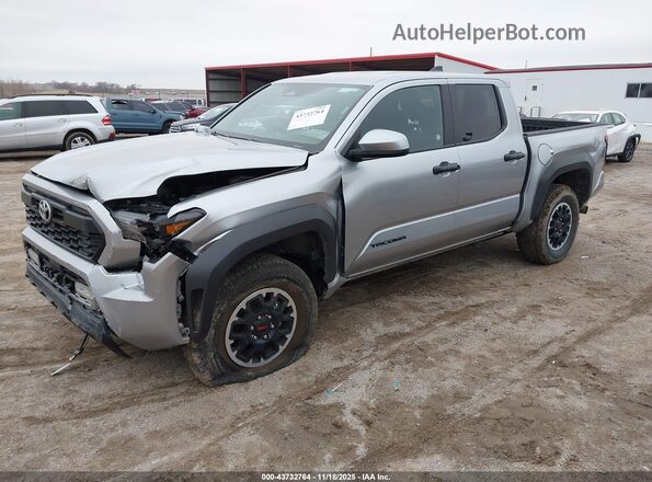 3TMLB5JN9SM117462 2025 TOYOTA TACOMA Серебряный Передняя левая четверть