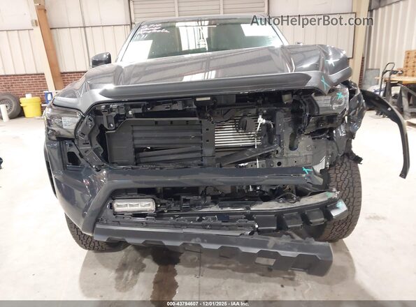 3TYJBAFN0RT013918 2024 TOYOTA TACOMA Gray Вид спереду