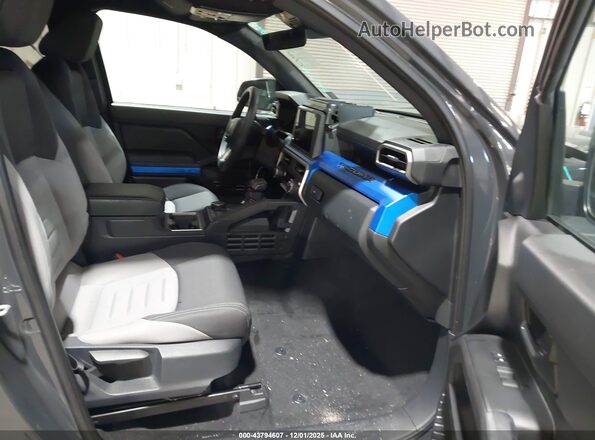 3TYJBAFN0RT013918 2024 TOYOTA TACOMA Gray Вид салону спереду
