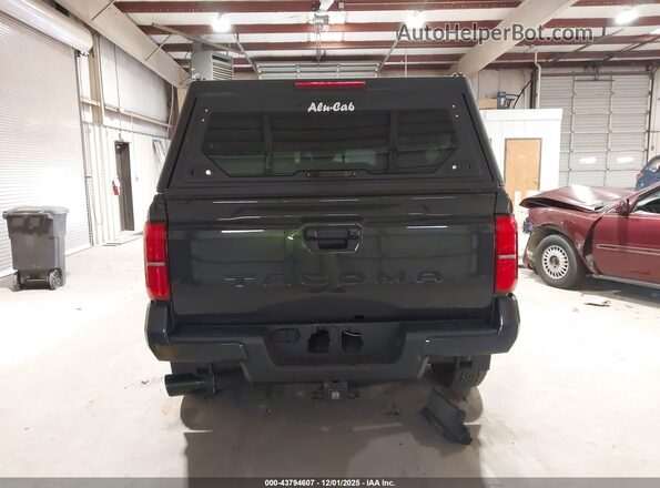 3TYJBAFN0RT013918 2024 TOYOTA TACOMA Gray 