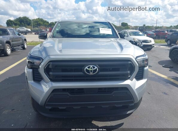 3TYKD5HN0ST034907 2025 TOYOTA TACOMA Silver Widok zestawu wskaźników