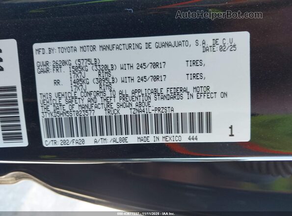 3TYKD5HN5ST023577 2025 TOYOTA TACOMA Black Widok komory silnika