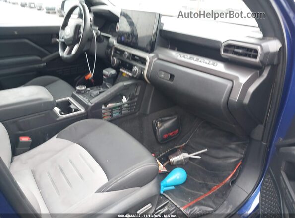 3TYLC5LN0RT002774 2024 TOYOTA TACOMA HYBRID Blue Front interior view