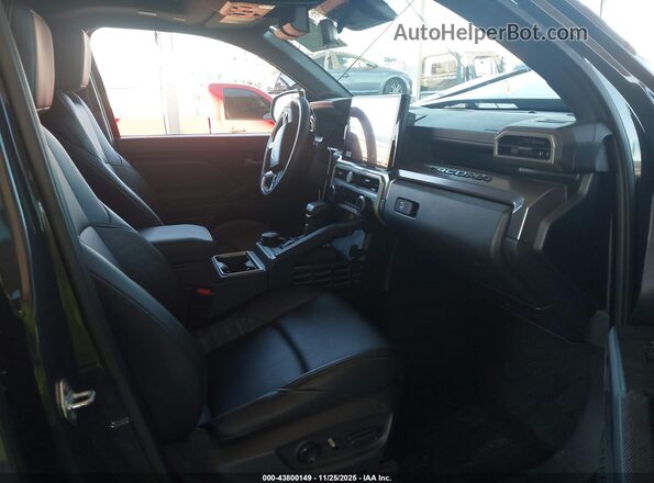 3TYLC5LN5RT011325 2024 TOYOTA TACOMA HYBRID Gray Front interior view