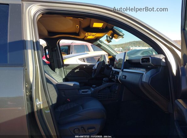 3TYLC5LN7ST046132 2025 TOYOTA TACOMA HYBRID Blue Vista interior delantera