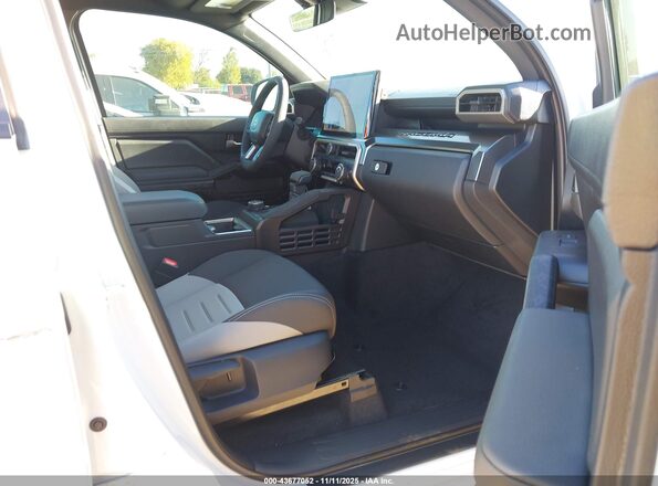 3TYLC5LN7ST047961 2025 TOYOTA TACOMA HYBRID White Front interior view