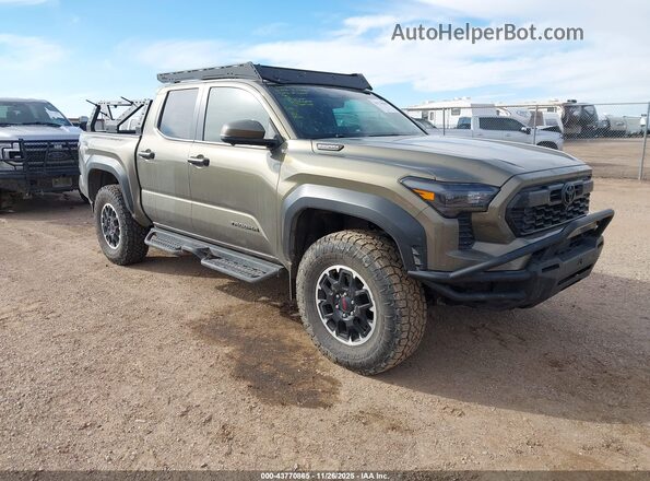 3TYLC5LNXRT005536 2024 TOYOTA TACOMA HYBRID Зеленый Передняя правая четверть
