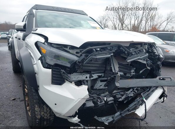 3TYLF5LN5RT010215 2024 TOYOTA TACOMA HYBRID White Դիմացի տեսք