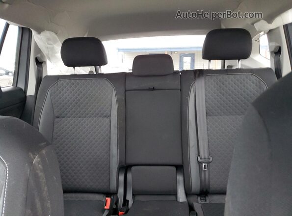 3VV0B7AX2MM104315 2021 VOLKSWAGEN TIGUAN Серебряный Вид задних сидений