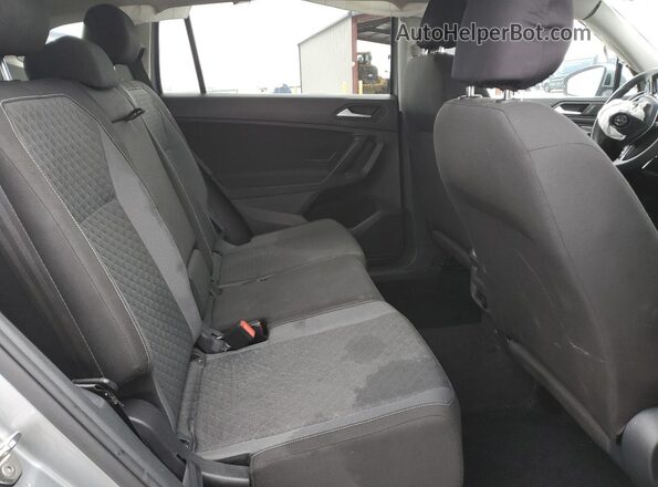 3VV0B7AX2MM104315 2021 VOLKSWAGEN TIGUAN Серебряный Вид задней части салона