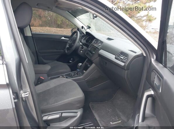 3VV1B7AX9MM117017 2021 VOLKSWAGEN TIGUAN Серый Вид салона спереди