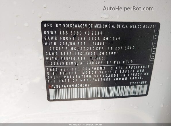 3VV8B7AX0NM066071 2022 VOLKSWAGEN TIGUAN Белый Вид подкапотного пространства