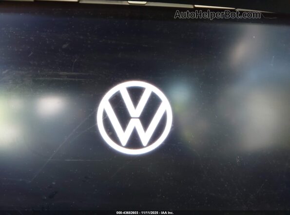 3VVCX7B2XNM015319 2022 VOLKSWAGEN TAOS Черный Панорамный вид салона 360°
