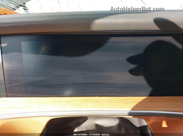 3VVLR7RMXSM055154 2025 VOLKSWAGEN TIGUAN Black Rear seats view