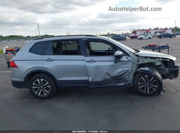 3VVRB7AX2PM054656 2023 VOLKSWAGEN TIGUAN Gray 360 interior view