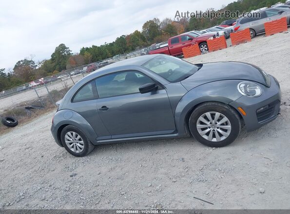 3VWF17ATXHM626508 2017 VOLKSWAGEN BEETLE Gray Rear interior view