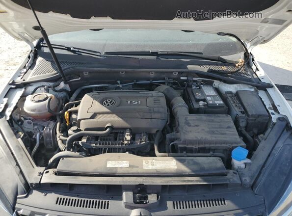 3VWH17AU2JM750067 2018 VOLKSWAGEN GOLF White Widok wnętrza z tyłu