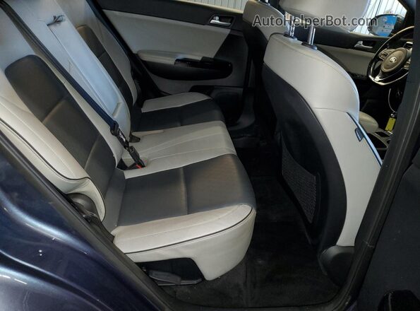 KNDPNCAC1J7441994 2018 KIA SPORTAGE Синий Вид подкапотного пространства